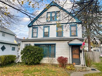 709 5th Ave, New Brighton, PA 15066