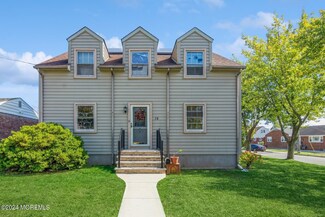 14 Lexington Ave, Carteret, NJ 07008