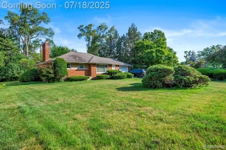 18527 George Washington Dr, Southfield, MI 48075