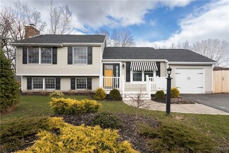 7812 Anadale Ln, Liverpool, NY 13090