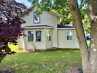 1009 Front St, Athens, PA 18810
