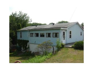 562 Hyasota Hill Rd, Hollsopple, PA 15935