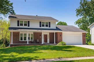 814 46th St, West Des Moines, IA 50265