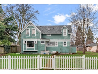 15745 SE Mckinley Ave, Clackamas, OR 97015