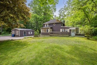 19 Phalanx St, Tyngsboro, MA 01879