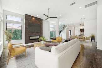 1520 Knox St, Houston, TX 77007