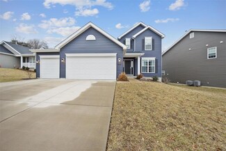 859 Summit Bluff Ct, Fenton, MO 63026