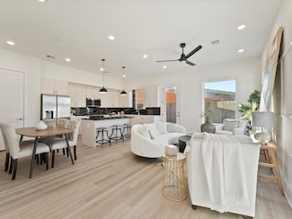 225 Noras Ln Unit E, Houston, TX 77022
