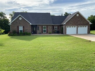 105 Ashley Ave, Madill, OK 73446