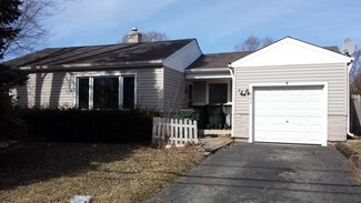 402 W Broadway St, McHenry, IL 60050