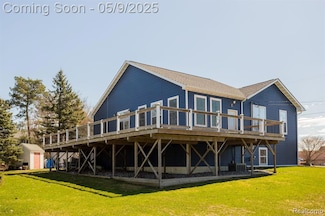 6524 Kelly Rd, Flushing, MI 48433