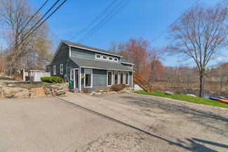 62 Hooksett Rd, Auburn, NH 03032