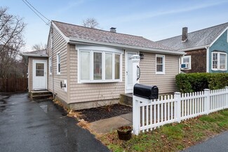 240 Rogers St, South Dartmouth, MA 02748
