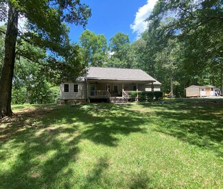 4011 Apple Orchard Rd, Clinton, SC 29325