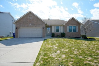 1467 Evergreen Dr, Lake View, NY 14085
