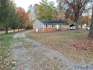 30 Custis Millpond Rd, West Point, VA 23181