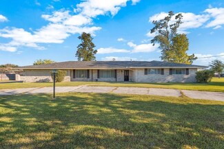 1604 Diane Dr, Sulphur, LA 70663