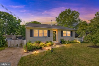 418 Euclid Ave, Maple Shade, NJ 08052
