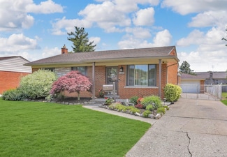 28052 Loretta Ave, Warren, MI 48092