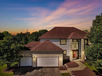 17917 Cascade Dr, Eden Prairie, MN 55347