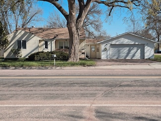 802 W Pipestone Ave, Flandreau, SD 57028