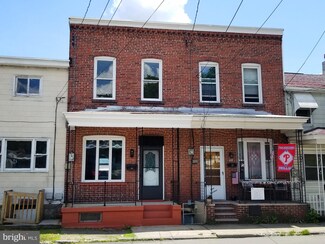 112 W Hancock St, Saint Clair, PA 17970