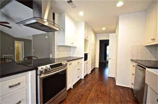 11346 Angelique Dr, Houston, TX 77065