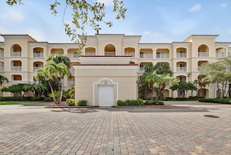 18 Harbour Isle Dr W Unit 203, Hutchinson Island, FL 34949