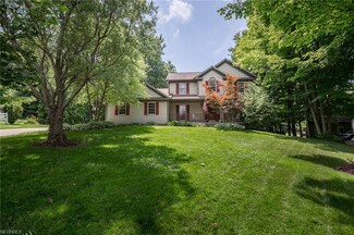 13611 W Spring St, Burton, OH 44021