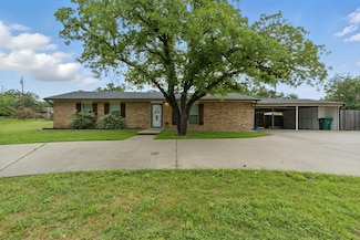 213 Lacewell St, Jacksboro, TX 76458