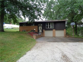 6070 Dupont Rd, Washington, WV 26181