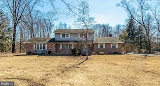 9644 Oakview Rd, Kempton, PA 19529