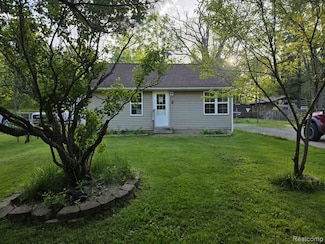 1573 Richman Rd, Kimball, MI 48074