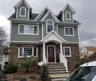 185 Elm St, Elmwood Park, NJ 07407