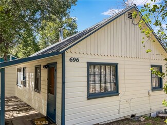 696 Forest Shade Rd, Crestline, CA 92325