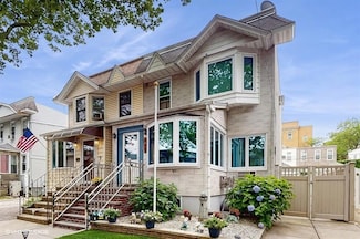 77-52 76th St, Flushing, NY 11385