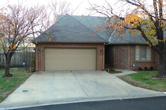 2209 N Penstemon St, Wichita, KS 67226