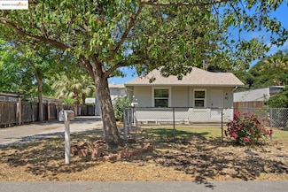 6 4th St, Woodland, CA 95695
