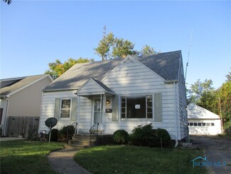 705 Carver Blvd, Toledo, OH 43607
