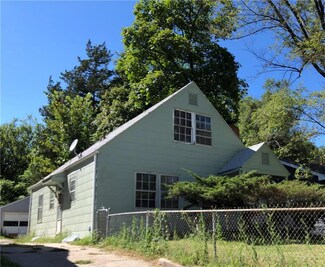 7134 Bales Ave, Kansas City, MO 64132