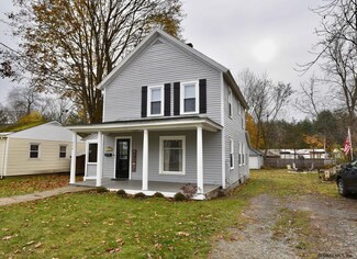 314 Walnut St, Corinth, NY 12822