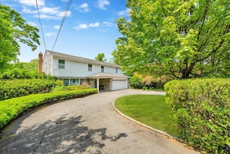 1223 Weaver St, New Rochelle, NY 10804