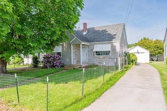 111 Allen St, Narrows, VA 24124