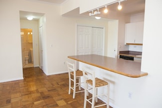 6 Whittier Place Unit 17H, Boston, MA 02114