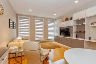 112 Liberty View Dr Unit 2A, Jersey City, NJ 07302
