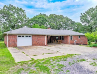427 Morrison Rd, Arkadelphia, AR 71923
