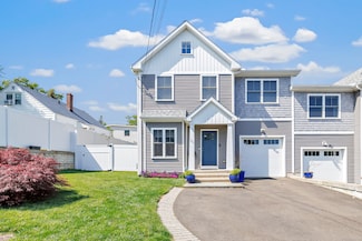 74 Sterling St, Fairfield, CT 06825