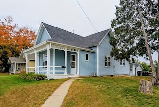 1811 3rd Ave, Marion, IA 52302