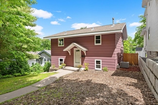 37 Russell Ave S, Minneapolis, MN 55405