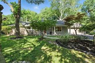 5340 Van Ness Dr, Bloomfield Hills, MI 48302